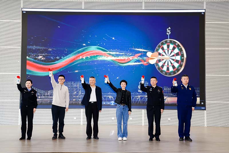 hy590海洋之神检测中心物流参加承办的2026年三门峡机场首届飞镖约请赛圆满闭幕